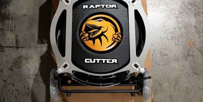 Raptor Cutter operating in a challenging work environment